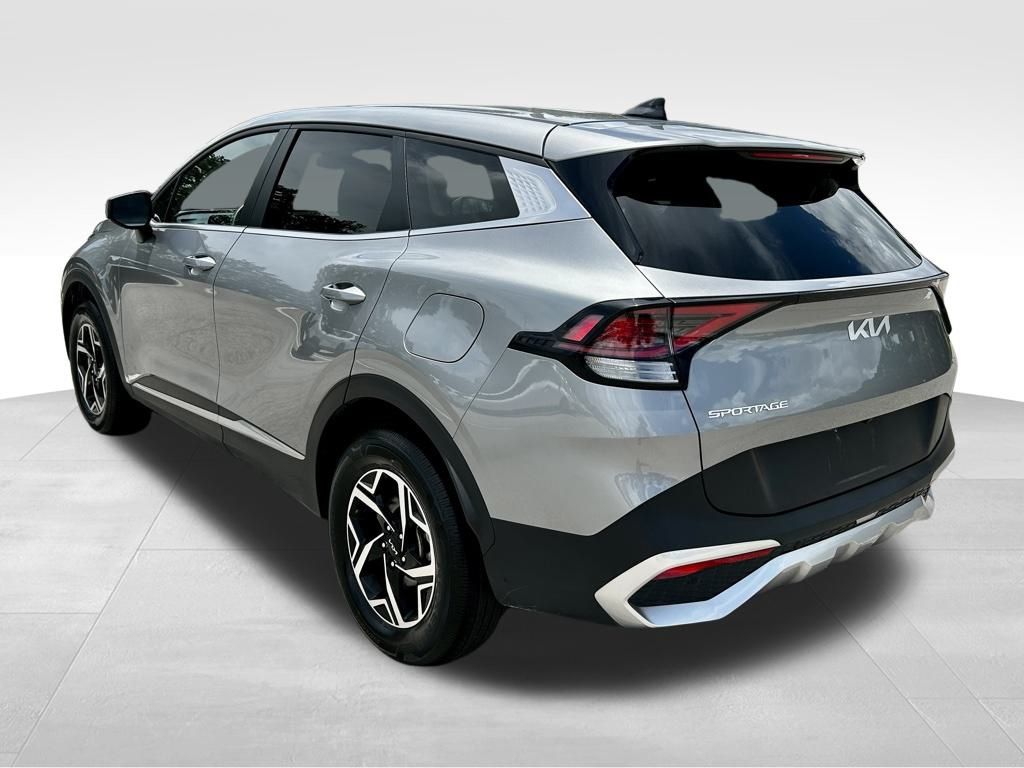 2023 Kia Sportage LX photo 4