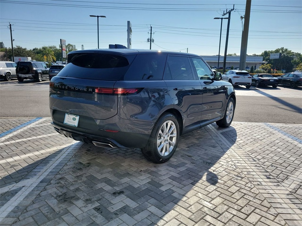 2025 Land Rover Range Rover Sport P360 S photo 4