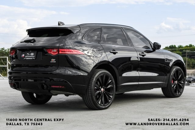 2020 Jaguar F-PACE S photo 4
