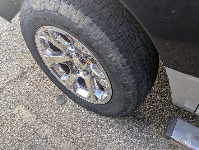 2017 Ram 1500 Laramie photo 3