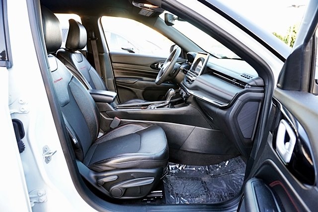 Used 2023 White Jeep Trailhawk image 11