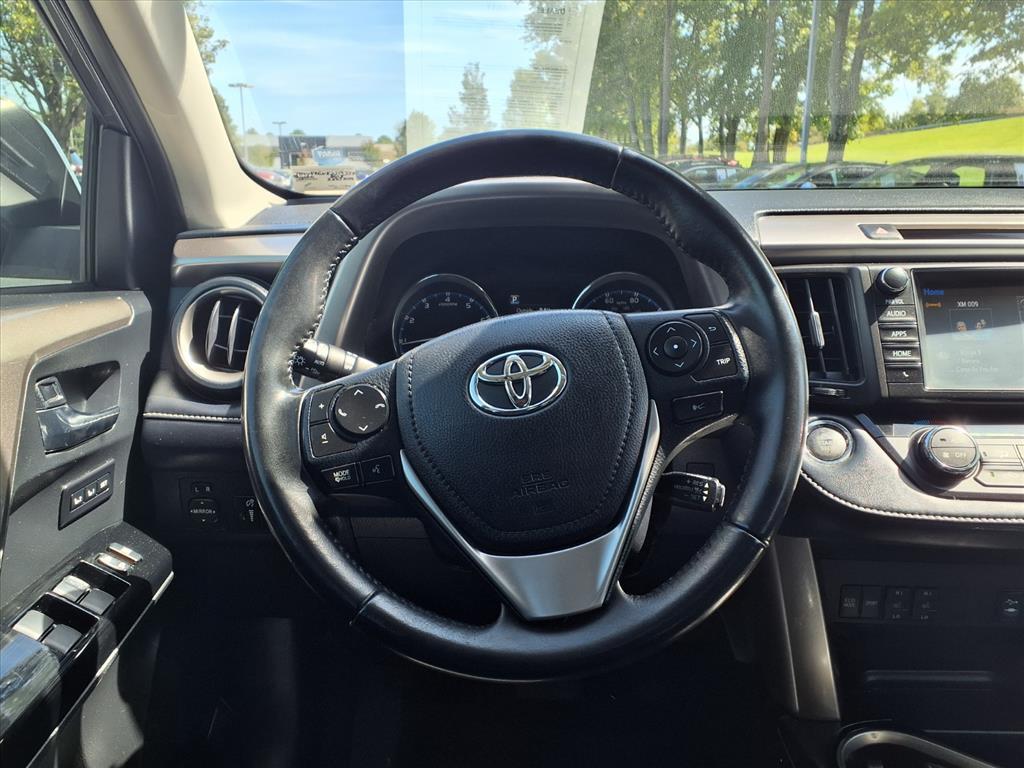 2018 Toyota RAV4 Limited photo 10