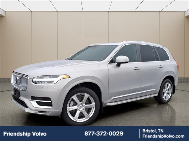 2024 Volvo XC90 Core's photo