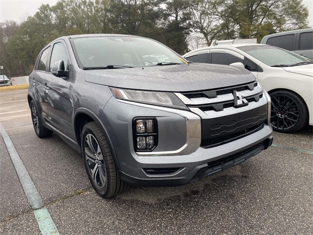 2021 Mitsubishi Outlander Sport SE's photo