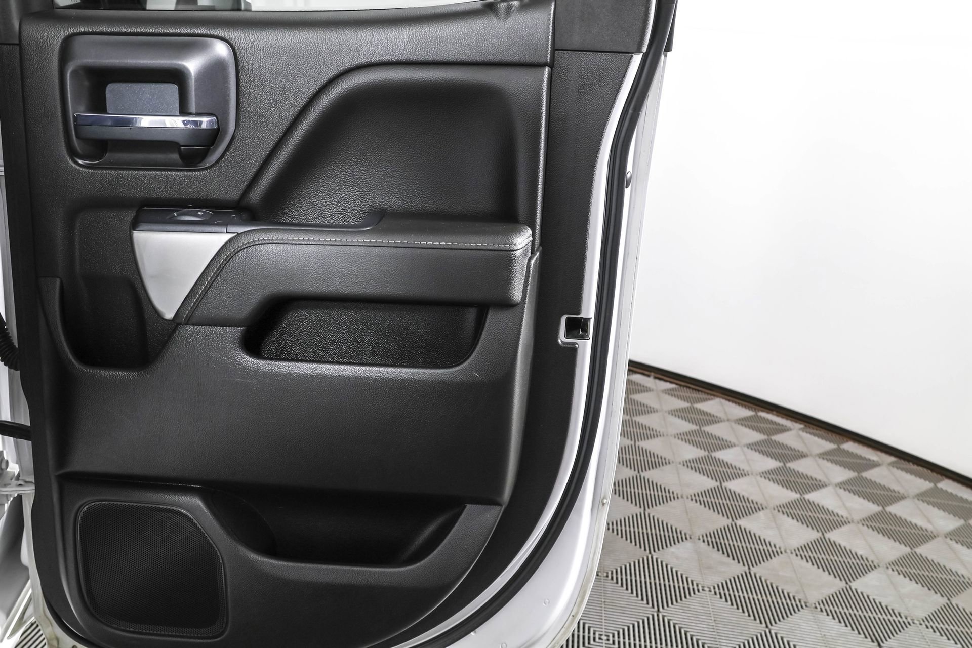 2018 Chevrolet Silverado 1500 LT photo 27