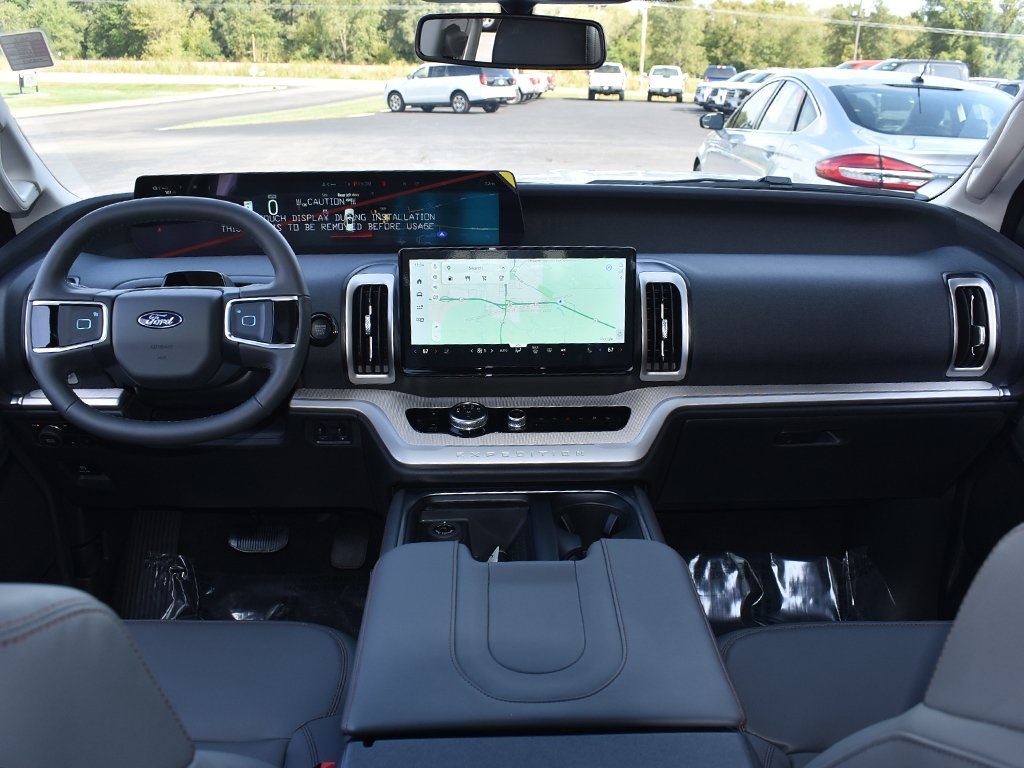 2025 Ford Expedition MAX photo 2