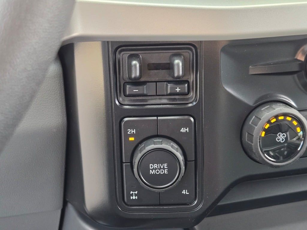 2026 Ford F-350 photo 23