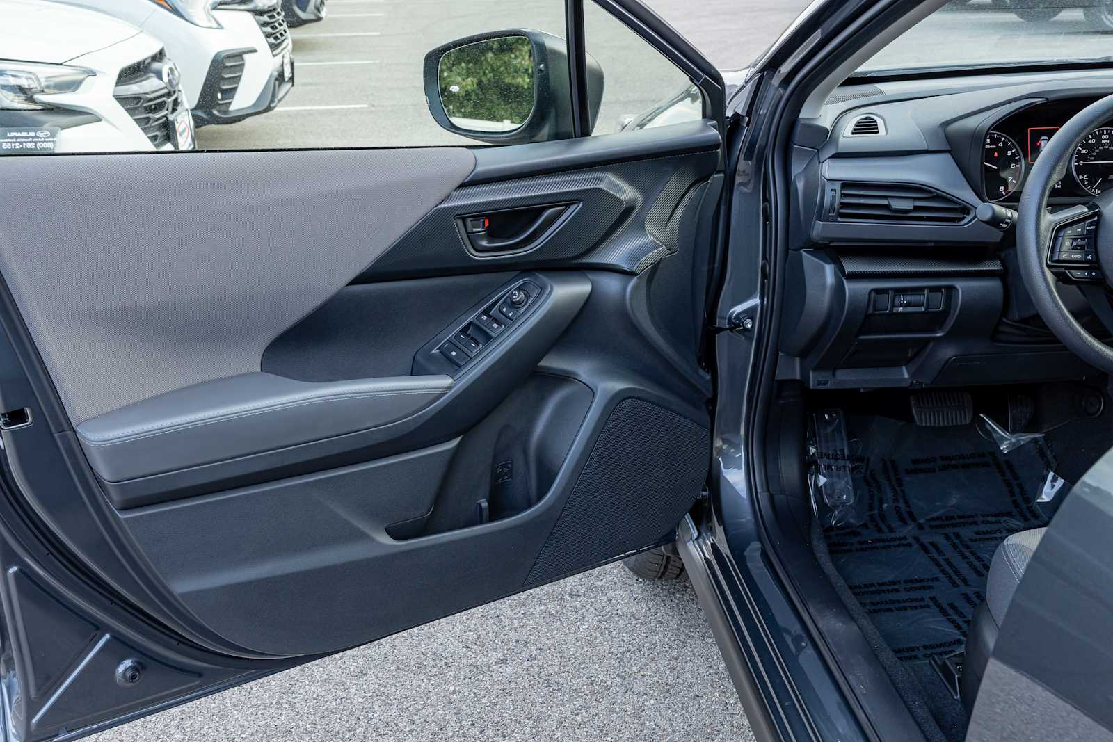 2025 Subaru Crosstrek Premium photo 6