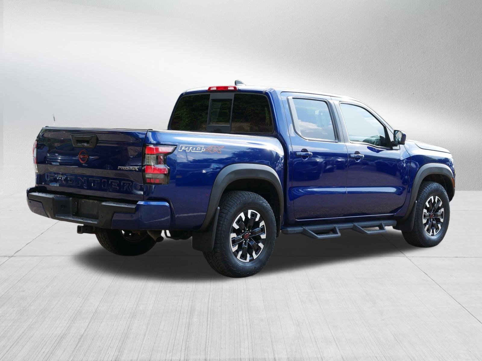 2022 Nissan Frontier PRO-4X photo 6