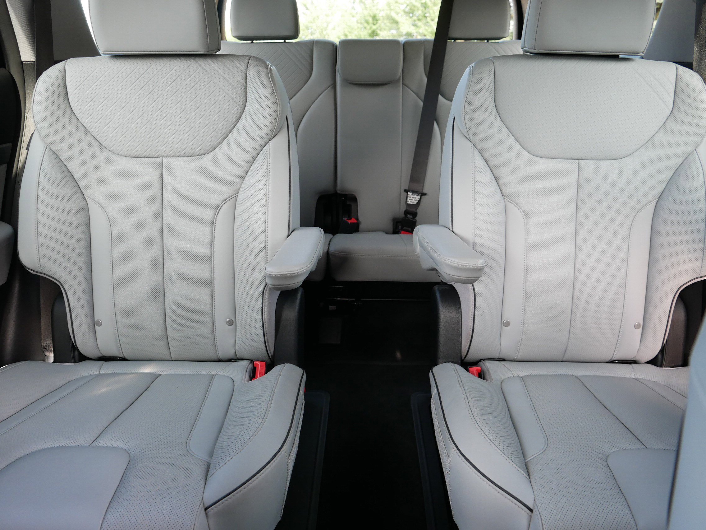 2025 Hyundai Palisade SEL photo 13