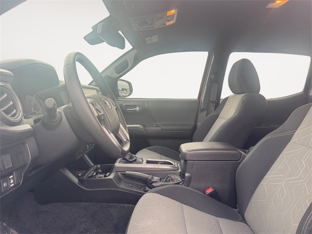 2022 Toyota Tacoma TRD Off-Road Double Cab photo 9