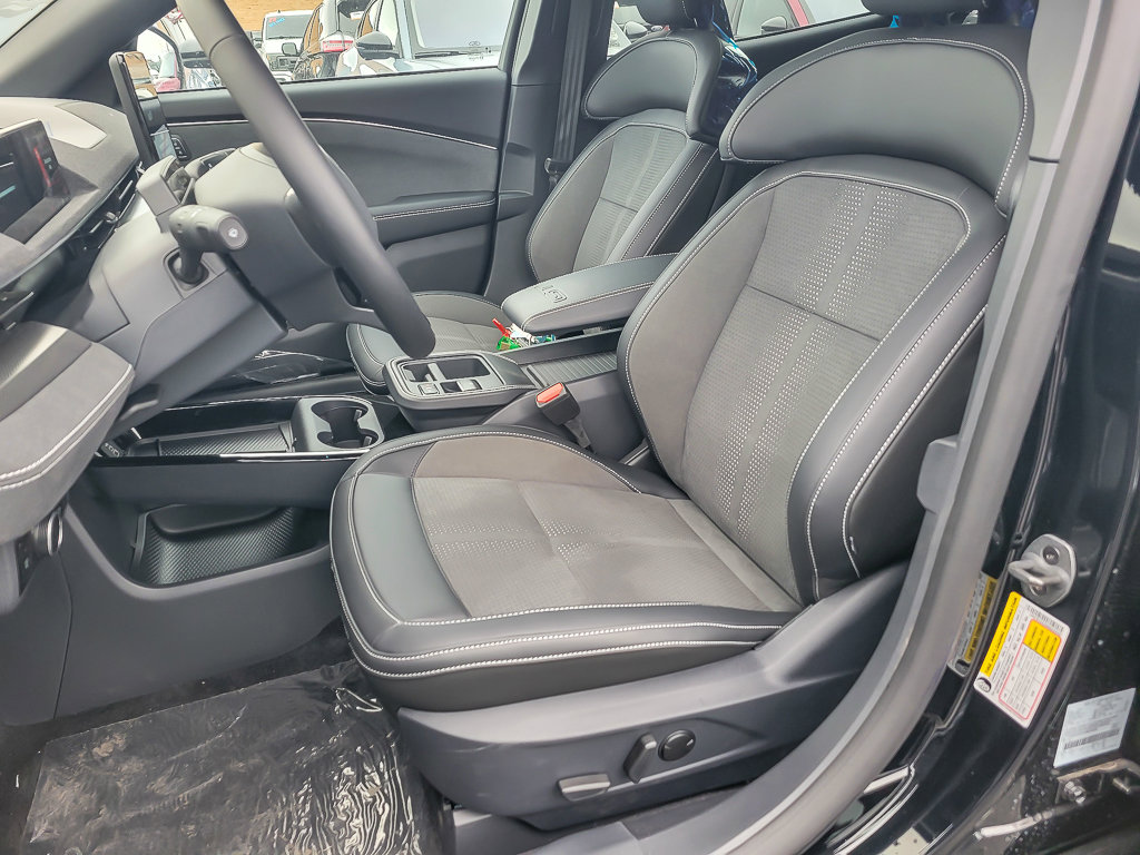 2025 FORD MUSTANG MACH-E - Image 9