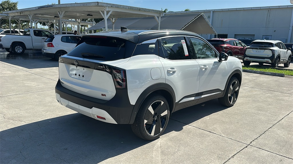 2025 Nissan Kicks SR photo 4
