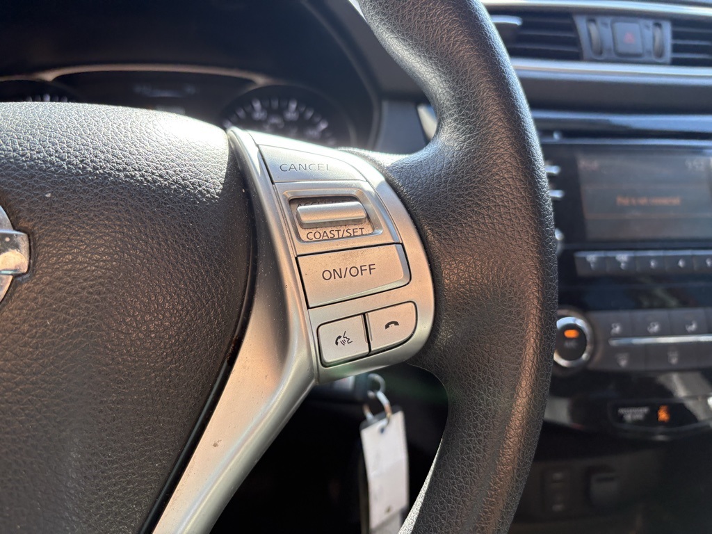 2016 Nissan Rogue S photo 12