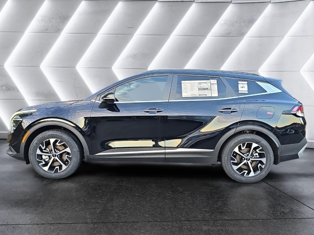2025 Kia Sportage EX photo 2