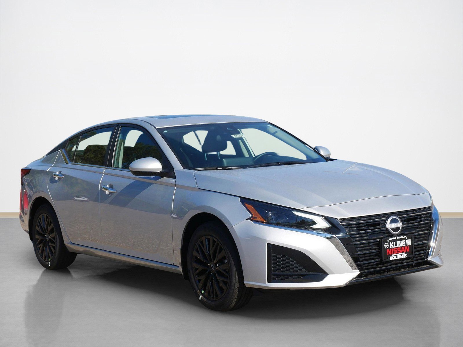 2025 Nissan Altima SV's photo