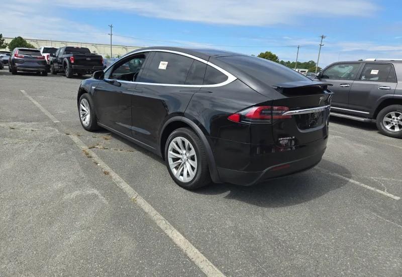 2016 Tesla Model X photo 3