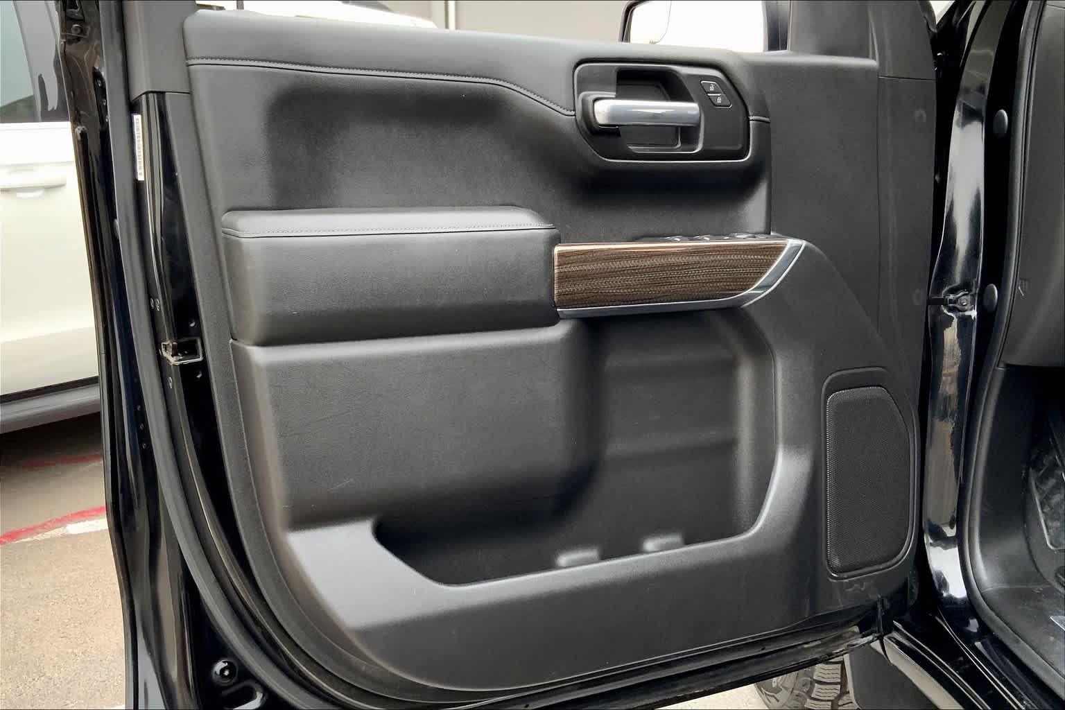 2019 Chevrolet Silverado 1500 LT photo 19