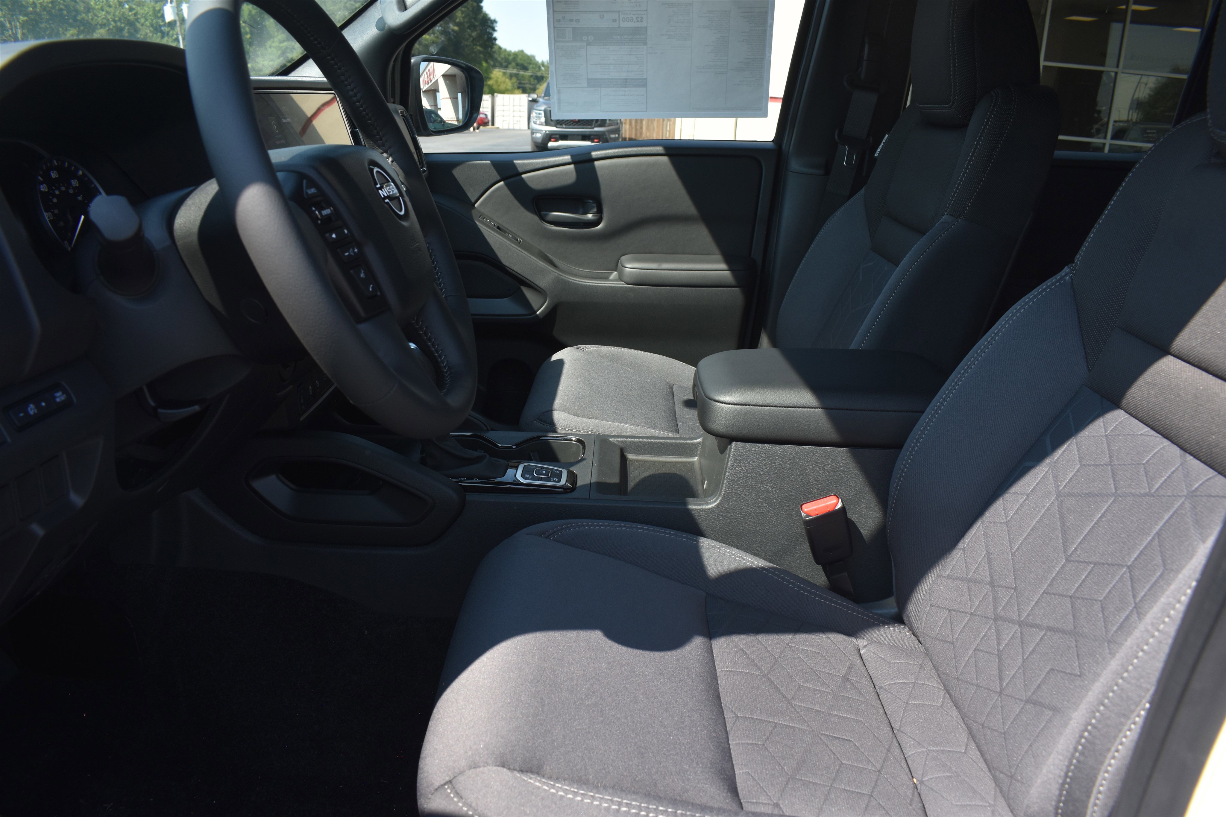 2026 Nissan Frontier Crew Cab SV photo 6