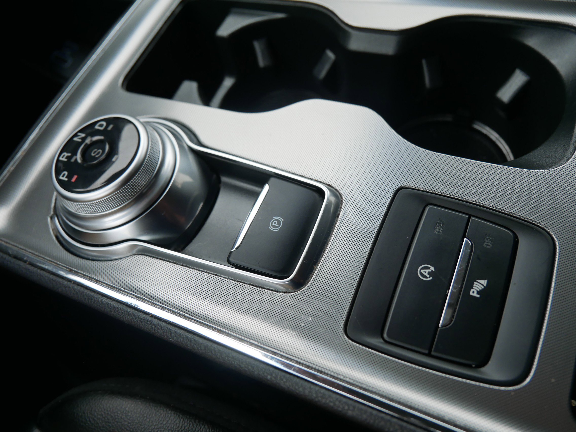 2024 Ford Edge Titanium photo 22