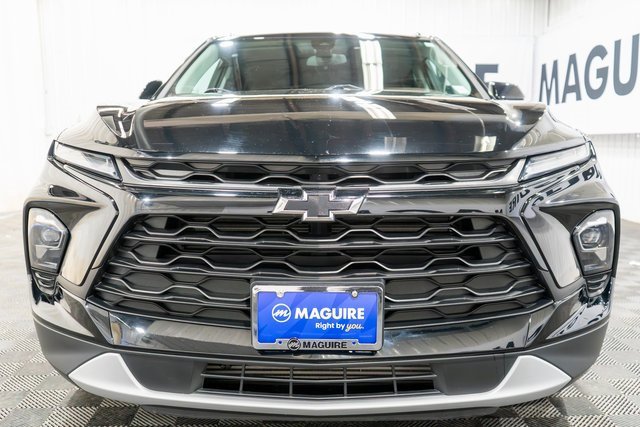2023 Chevrolet Blazer 2LT photo 2