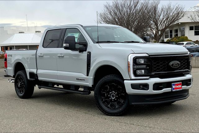 2025 Ford F-250 XLT photo 2
