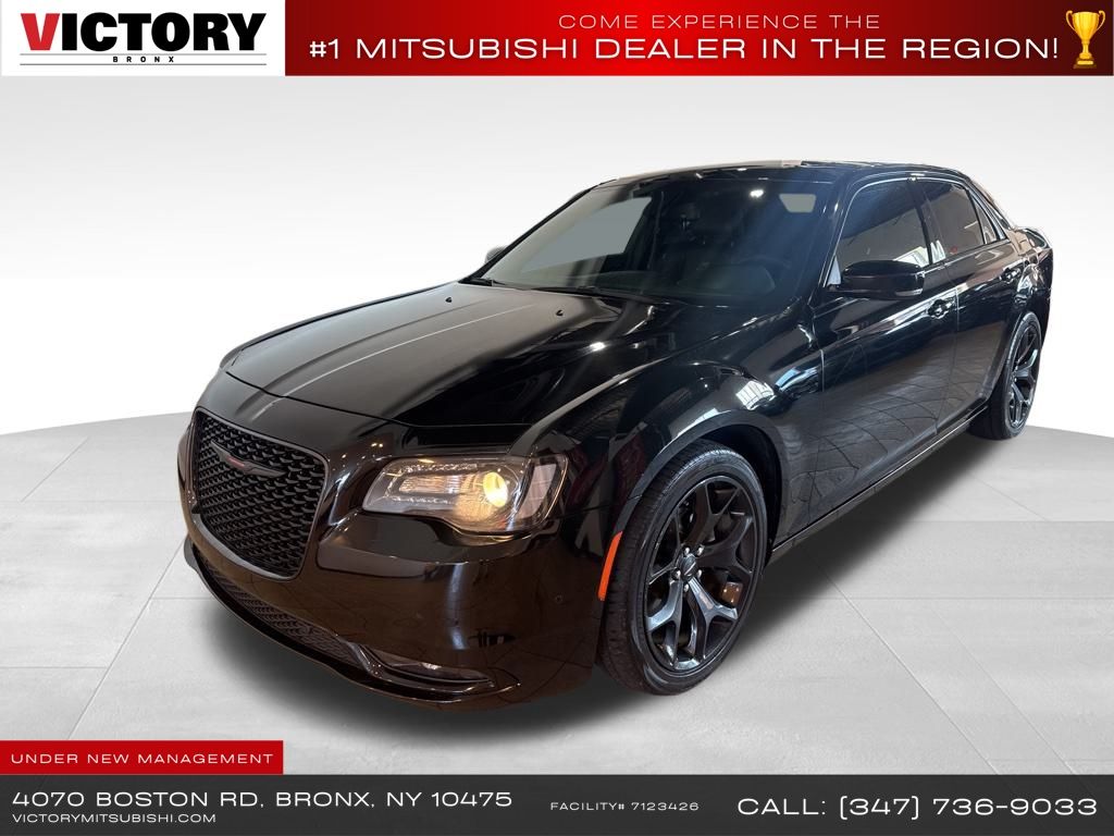 2022 Chrysler 300 S's photo
