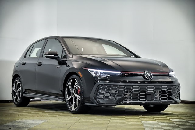 2025 Volkswagen Golf GTI SE photo 2