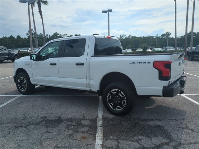 2022 Ford F-150 Lightning photo 3