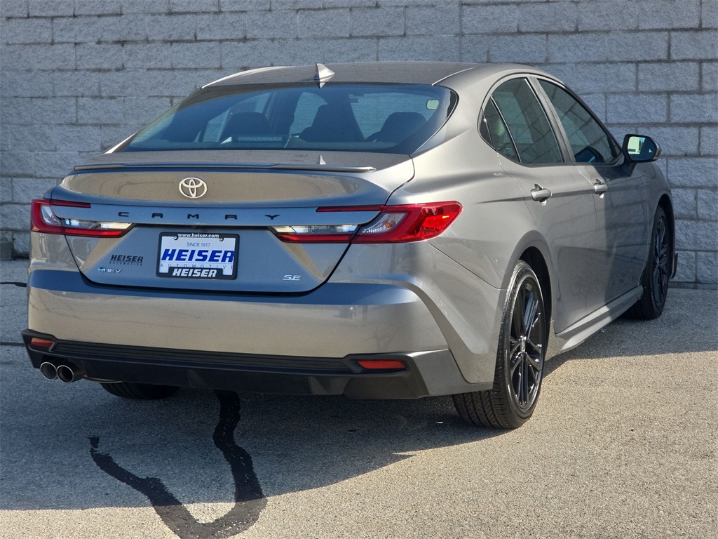 2025 Toyota Camry SE photo 8