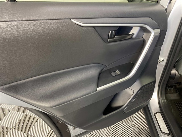 2024 Toyota RAV4 LE photo 22