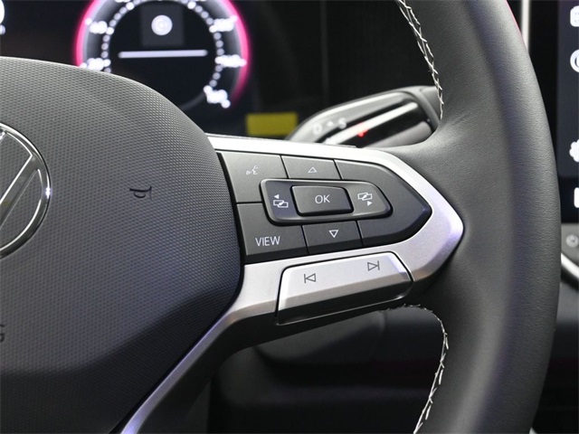 2025 Volkswagen Tiguan SE photo 2