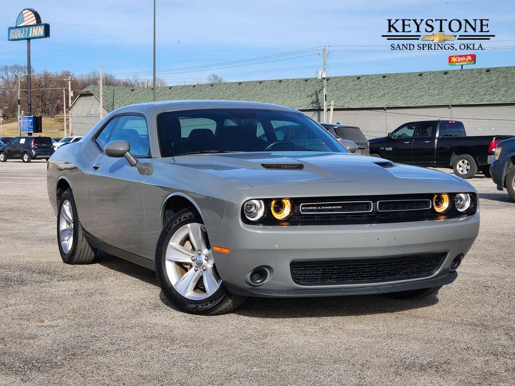 2023 Dodge Challenger SXT's photo
