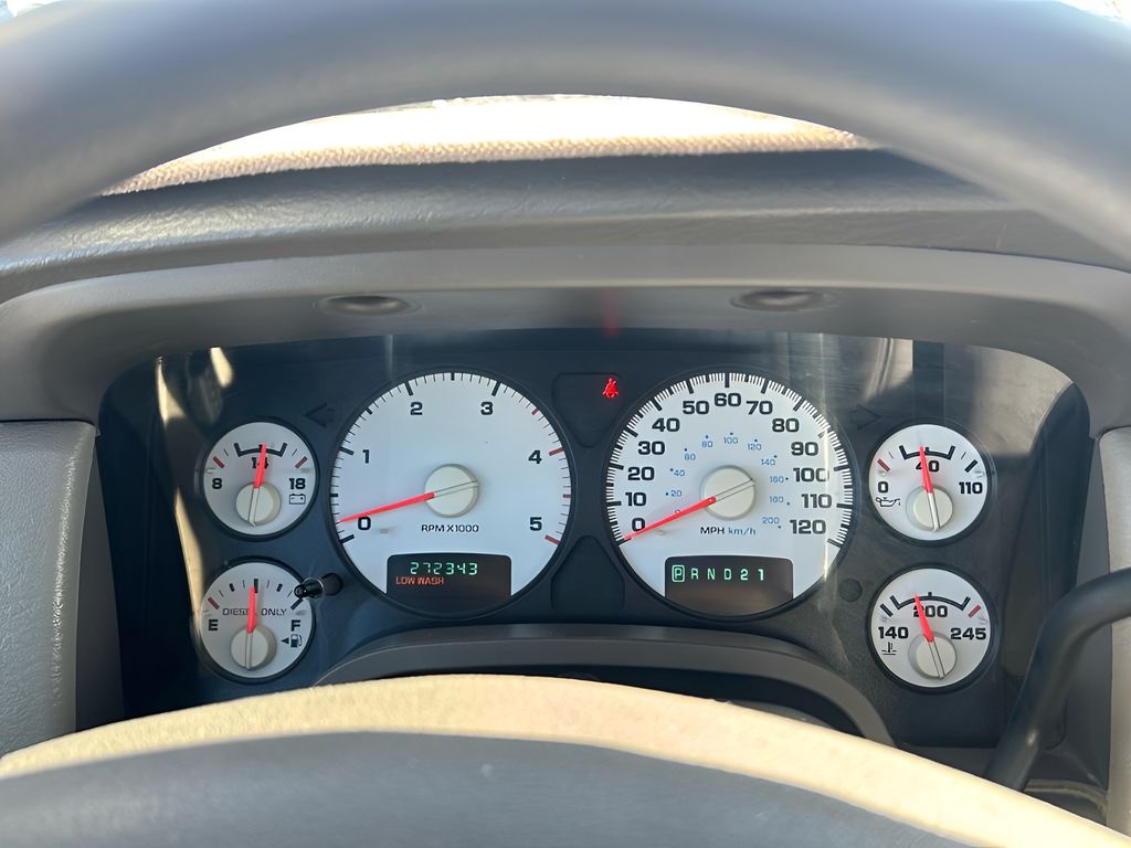 2004 Dodge Ram SLT photo 13