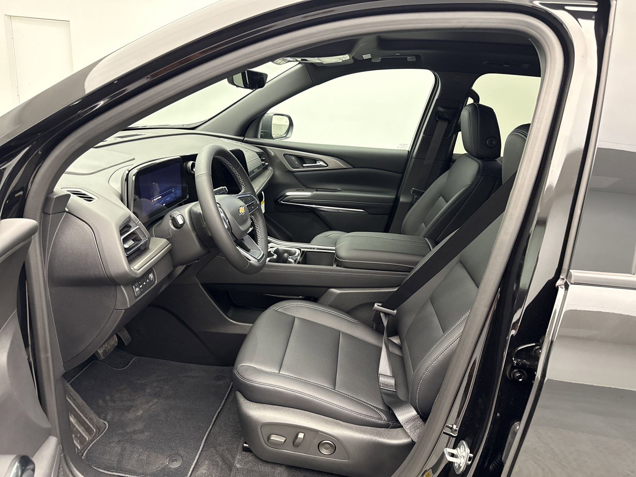 2026 Chevrolet Traverse photo 5