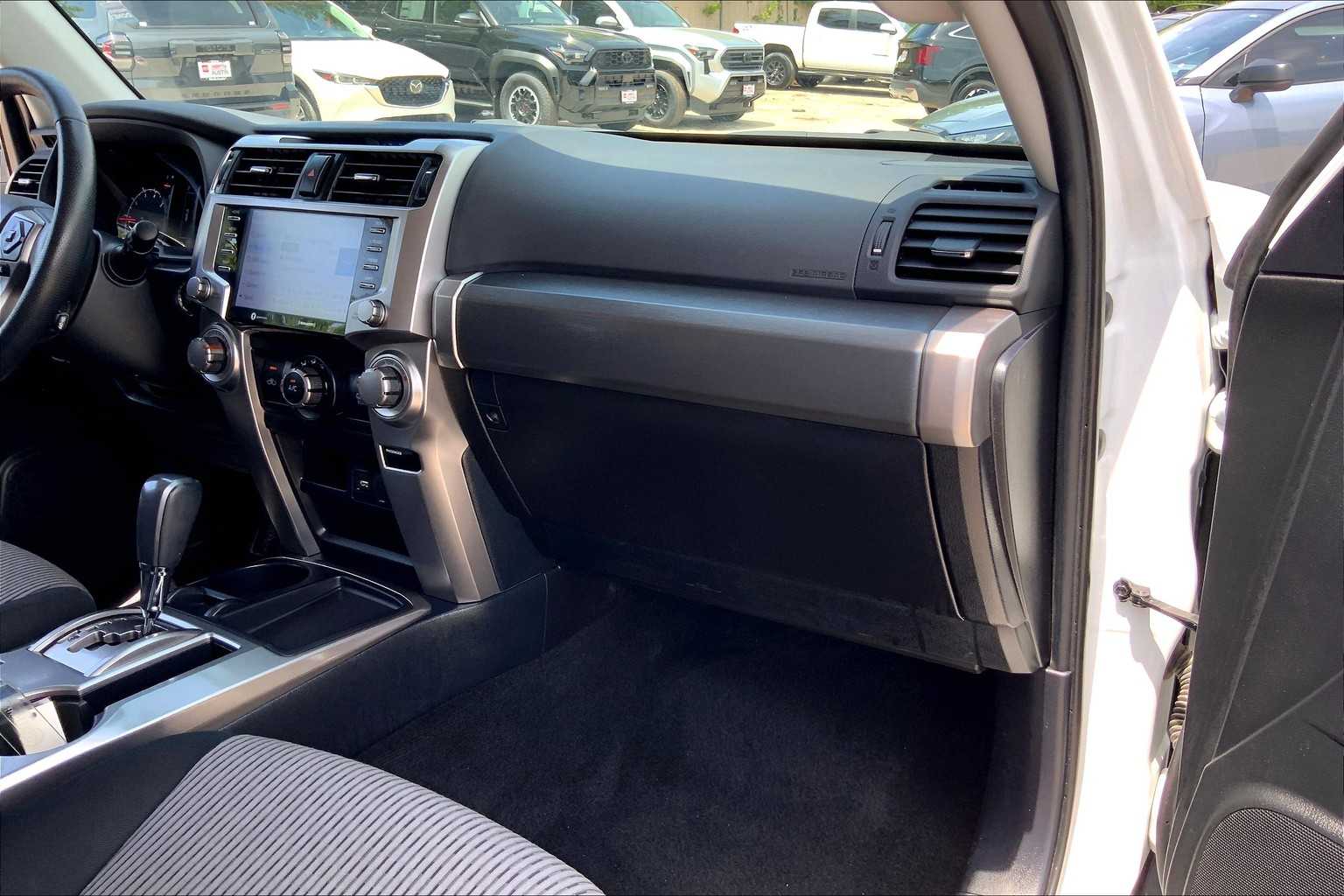 2024 Toyota 4Runner SR5 photo 16