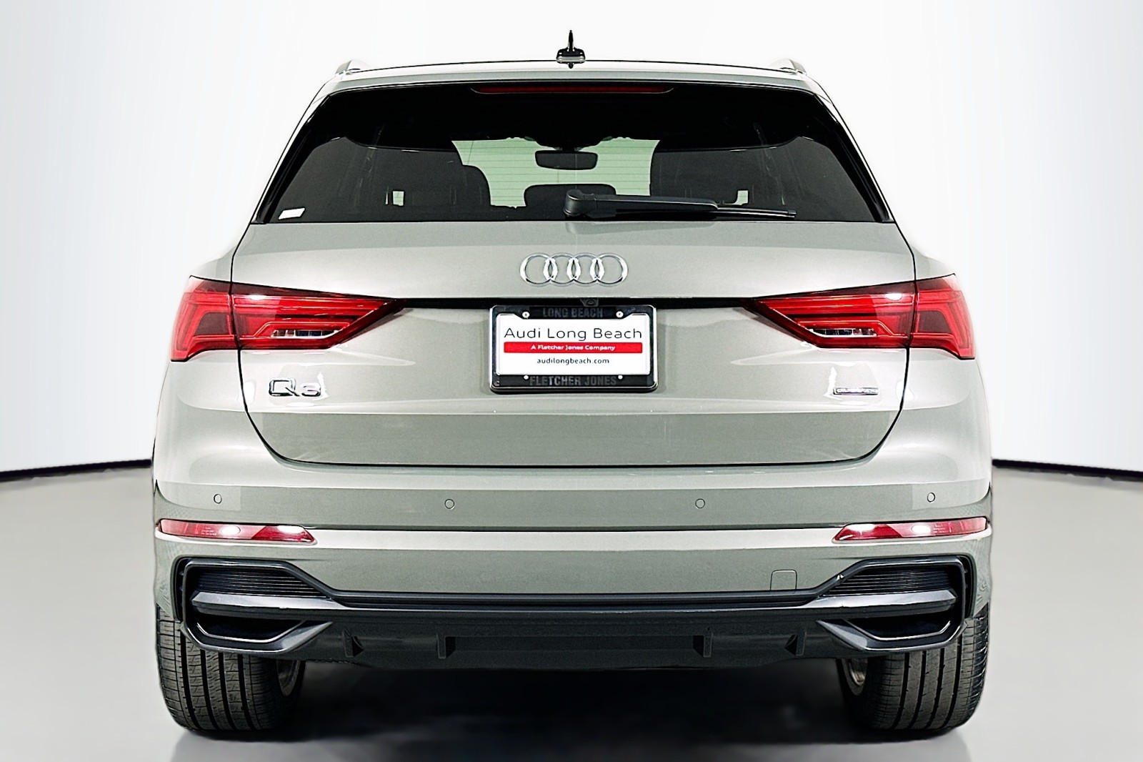 2021 Audi Q3 S line Premium photo 3