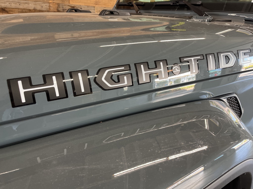 2025 Jeep Gladiator Sport photo 3