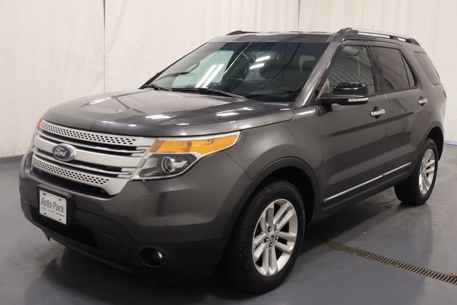 2015 Ford Explorer XLT photo 4