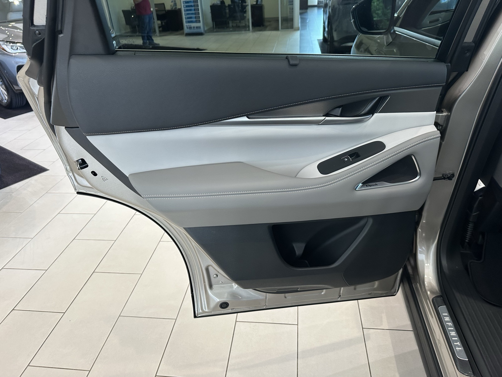 2026 Infiniti QX60 Luxe photo 23