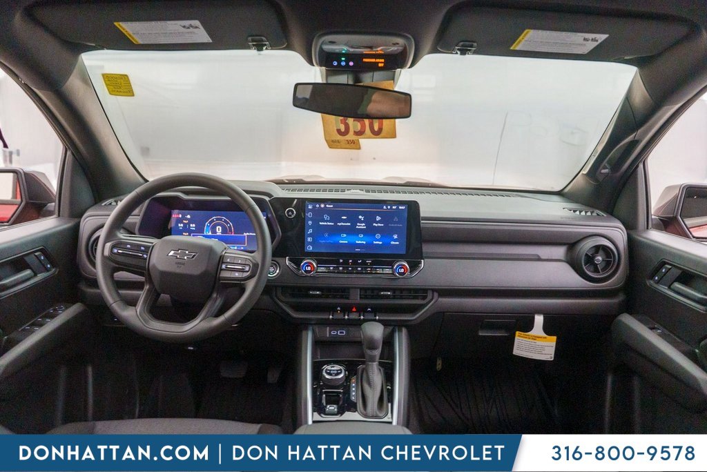 2026 Chevrolet Colorado Trail Boss photo 2