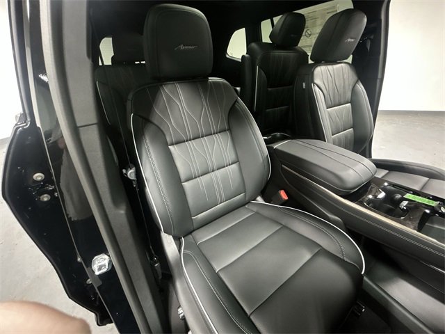 2025 Buick Enclave Avenir photo 16
