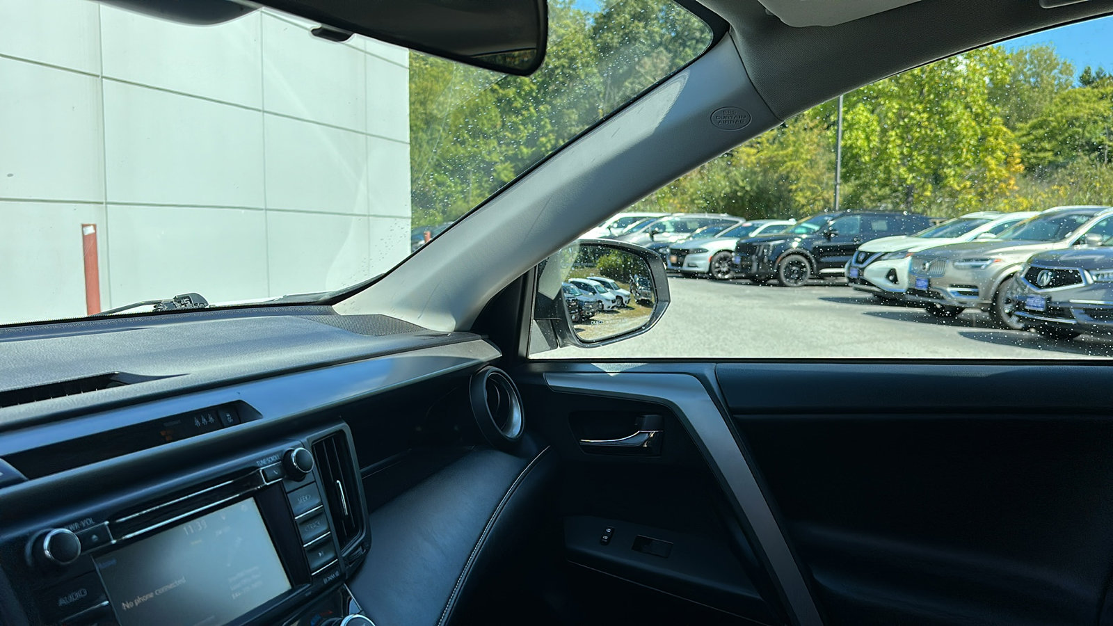 2018 Toyota RAV4 XLE photo 19