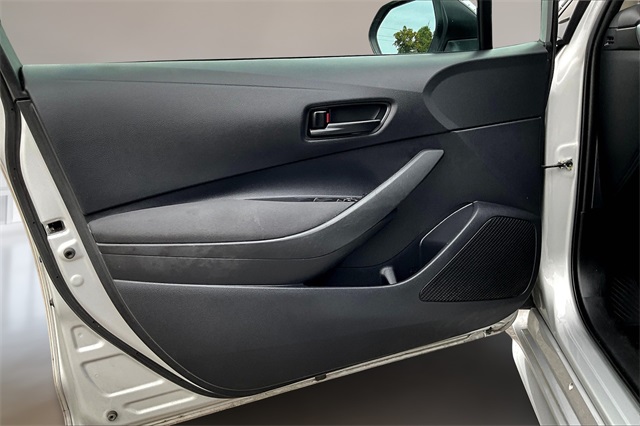 2022 Toyota Corolla LE photo 16