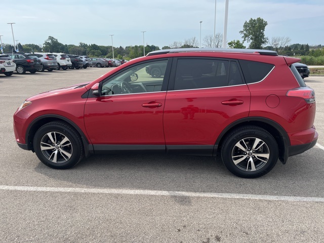 2017 Toyota RAV4 XLE photo 11
