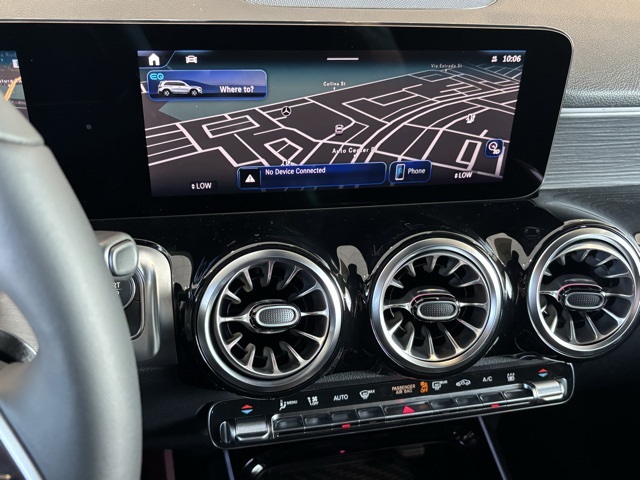 2025 Mercedes Benz EQB 300 4MATIC photo 25