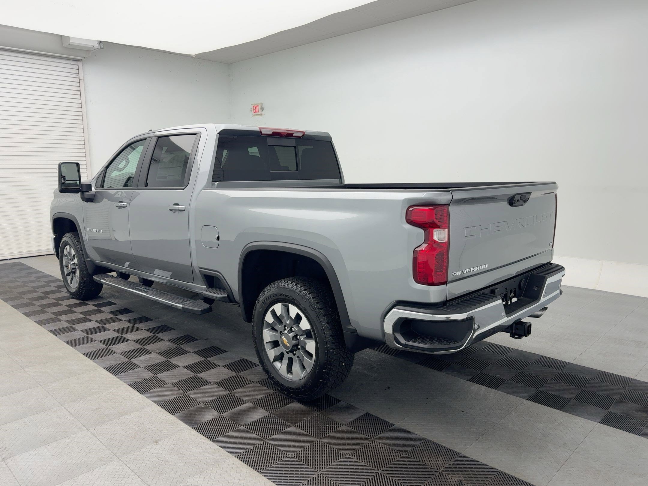 2026 Chevrolet Silverado 2500HD LT photo 3