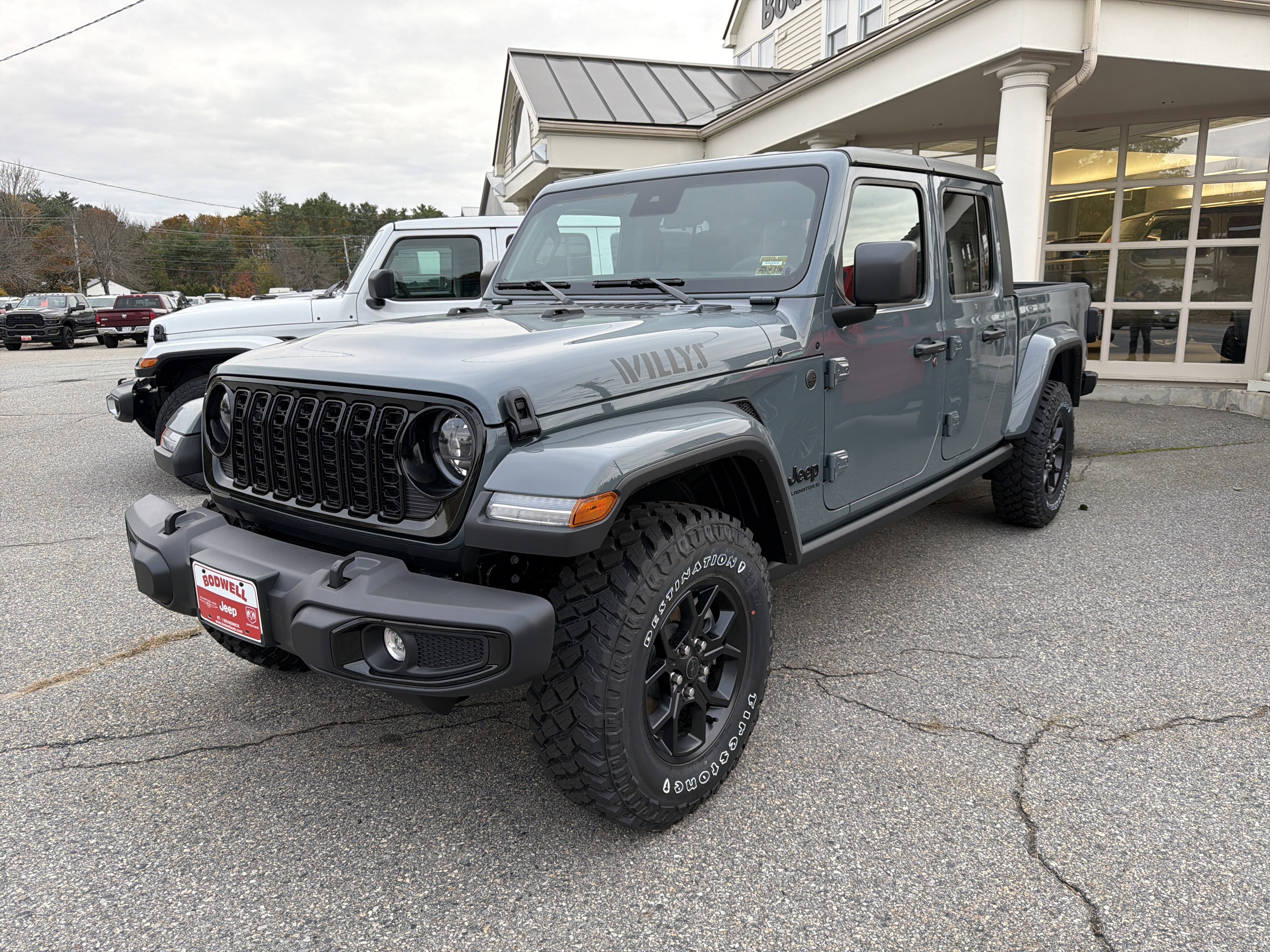 2025 Jeep Gladiator Willys's photo