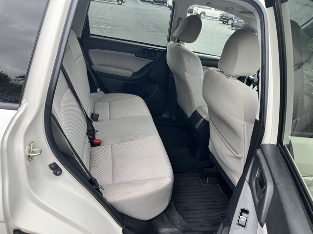 2017 Subaru Forester 2.5i photo 14