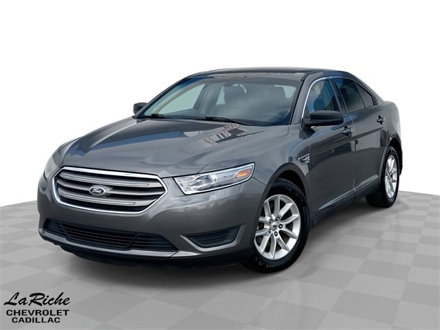 2013 Ford Taurus SE's photo
